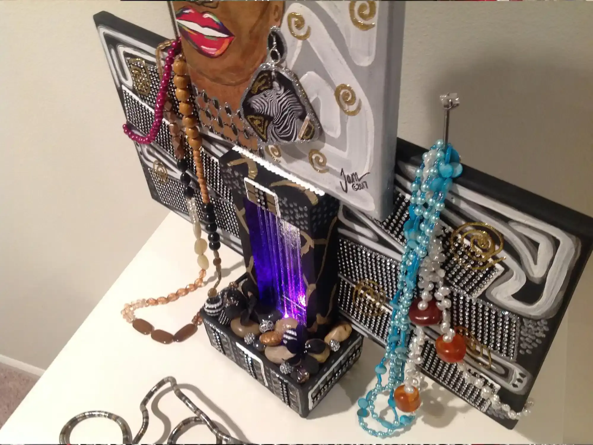 An example of a Tam Design water feature art piece